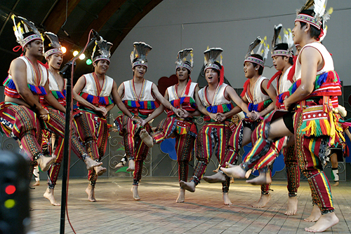 Aboriginal Dancing Troup in Lublin 01