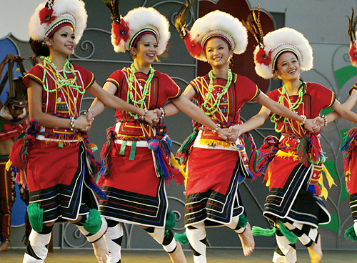 Aboriginal Dancing Troupe in Lublin 09