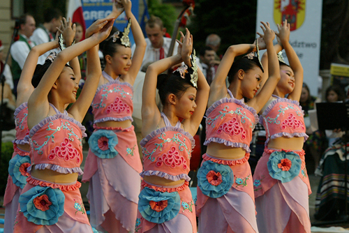 HonWa Folk Dance Troupe in Lodz 15