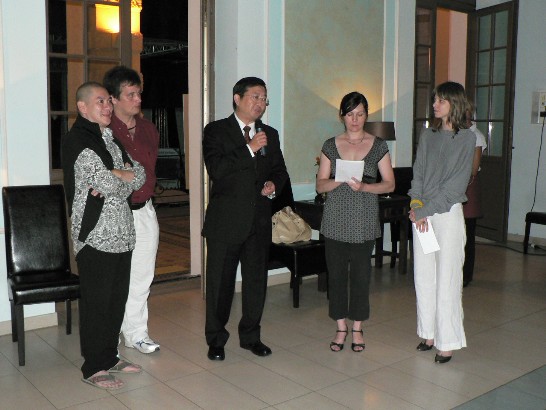 Representative David Yi-min Liu welcomes the guests