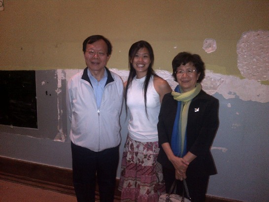 駐葡萄牙代表處何代表夫婦出席里斯本建築三年展「夢工廠」展閉幕酒會