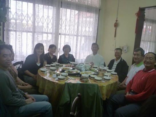 2010.05.22 El Embajador Lien Sheng-huang visito a los taiwaneses residentes en Ciudad del Este