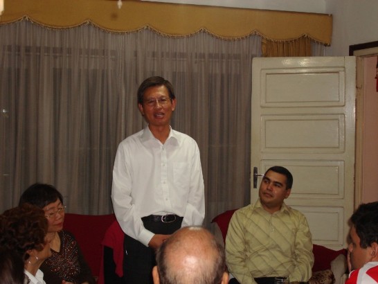 2010.06.24 Fernando Basualdo de la Universidad Tecnologica Intercontinental invita al Embajador Lien-sheng Huang y Sra. Cristina a una cena en su residencia