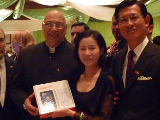 駐巴拉圭大使館舉行國慶酒會