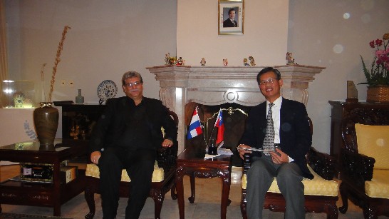 2010.10.26 黃大使與Dos Santos部長合影