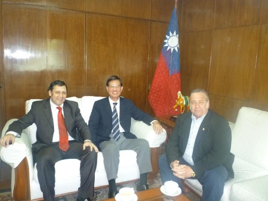 2010.10.06 巴拉圭參眾兩院議長祝賀我國國運昌隆