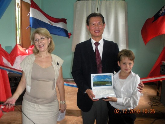 2010.12.02 黃聯昇大使應邀赴瓜伊拉省參觀我國民間援巴成果