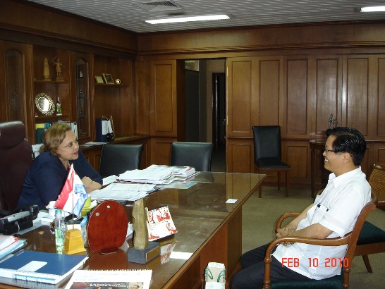 駐館新參處朱參事盛鴻拜會亞松森市市長Maria Evangelista Troche de Gallegos.