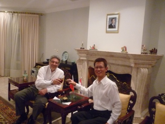 黃大使與盧戈總統合影