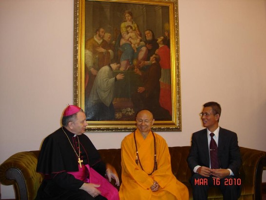 心定和尚與Ariotti大使對談