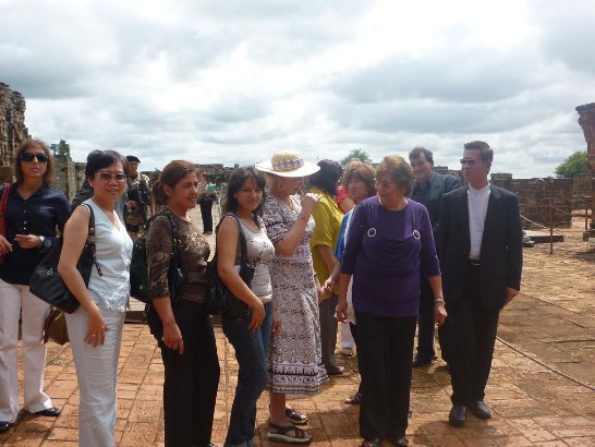 巴國第一夫人、Württemberg公爵夫人及黃大使夫婦一行參觀耶穌會遺墟