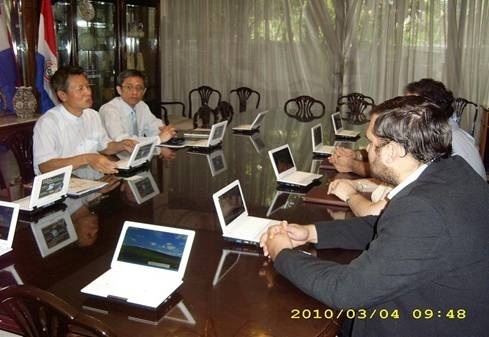 2010.03.04黃大使與教育部官員會談