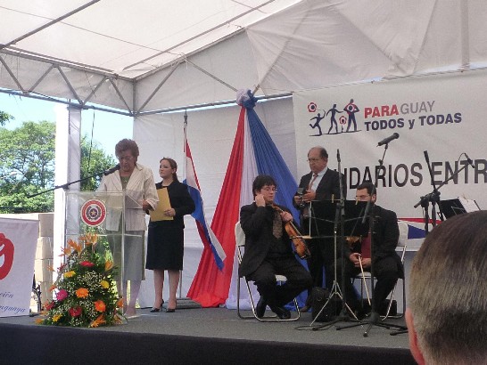 2010.04.12巴國第一夫人梅西德絲盧戈致詞