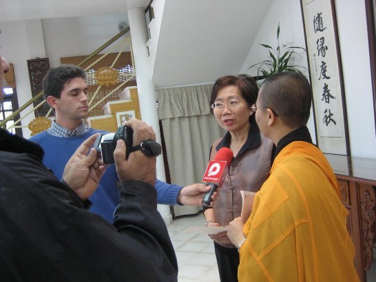 2010.05.09 黃大使夫人接受媒體採訪