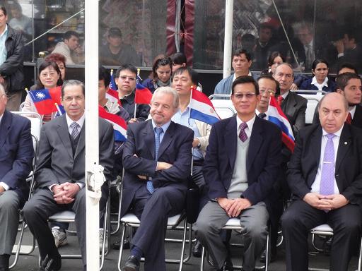 2010.06.03黃大使參加「國際移民週」活動