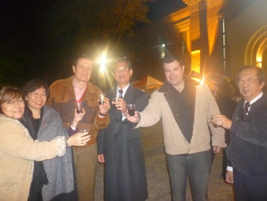 2010.06.05 黃大使夫婦與阿根廷移民合影