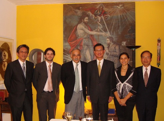 2010.07.06 巴拉圭文化局長Ticio Escobar宴請黃聯昇大使