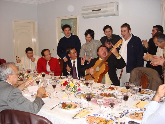 2010.06.29駐巴拉圭黃大使夫婦設宴歡迎國合會派遣之行動醫療團一行7人