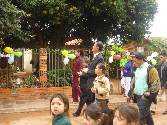 2010.07.08黃大使聯昇應邀主持我捐建貧民住宅啟用儀式