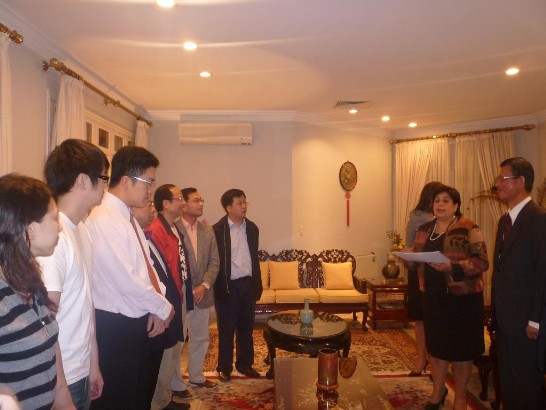 2010.07.09 駐巴拉圭黃大使聯昇夫婦晚宴衛生部長馬丁妮斯及國合會行動醫療團成員一行