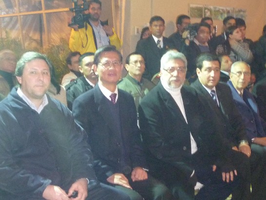 2010.07.19 黃大使聯昇與巴拉圭農牧部長簽署水產養殖備忘錄--盧戈總統觀禮並參觀Expo 2010臺灣館