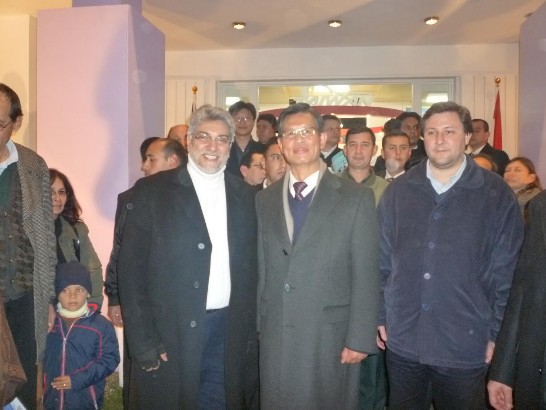 2010.07.19 黃大使聯昇與巴拉圭農牧部長簽署水產養殖備忘錄--盧戈總統觀禮並參觀Expo 2010臺灣館