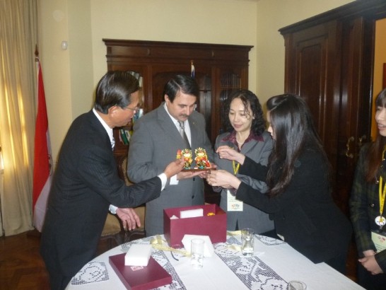 2010.07.27 巴拉圭副總統佛朗哥接見我「國際青年大使」訪團