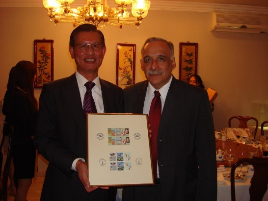 2010.08.06 黃大使設宴為「國際青年大使」訪團餞行