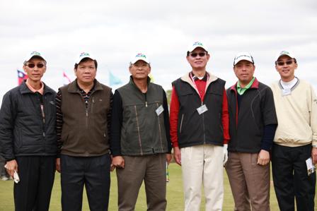 黃大使與各球隊會長合影