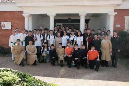 2010.07.30 我國「國際青年大使」赴亞松森市天主教教會學校進行文化交流