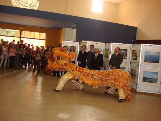 2010.08.23 黃大使與國立亞松森大學Pedro González校長主持「台灣文化週」開幕典禮