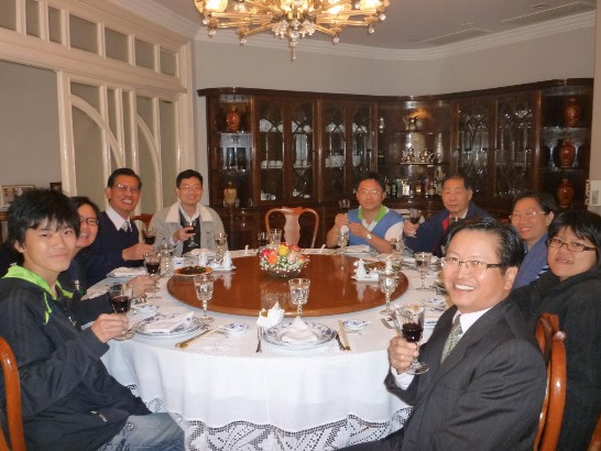 2010.08.02 黃大使聯昇夫婦為國合會派巴拉圭志工餞別