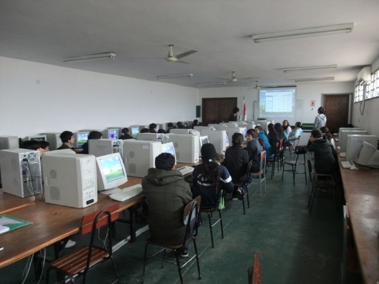 2010.08.04 國際青年大使訪團於Pablo L. Avila學校進行文化交流。