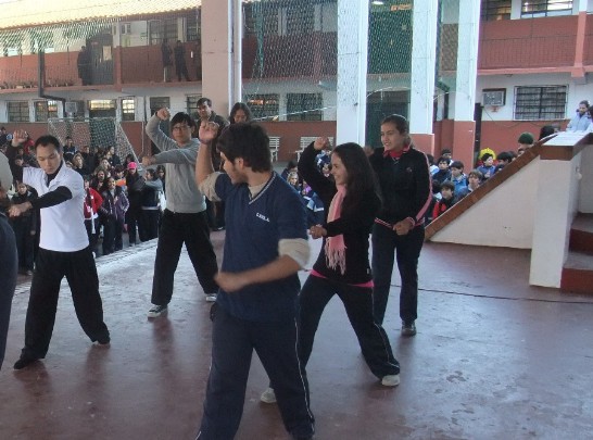 2010.08.04國際青年大使訪團於Pablo L. Avila學校進行文化交流。