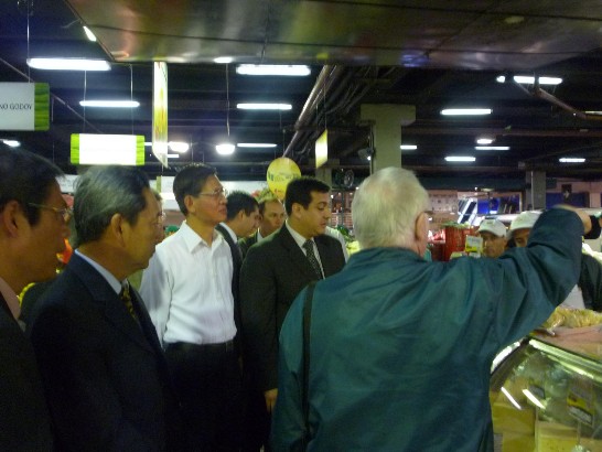 2010.09.14 駐巴拉圭黃大使聯昇與巴國農牧部長卡多索簽署設置東部地區倉儲中心合作案