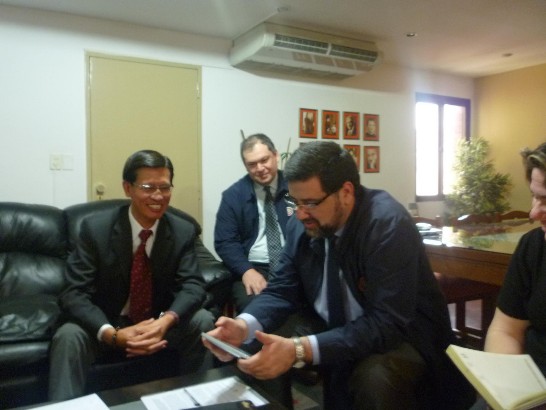 黃大使聯昇拜會巴拉圭教育部長