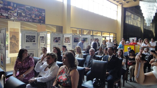 2011.09.30 展場人潮熙攘情形。