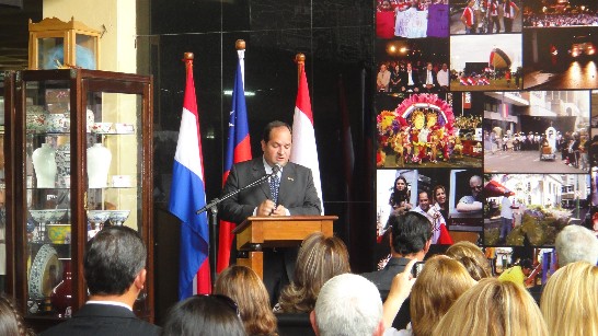 2011.09.30 亞松森市長薩瑪連哥(Arnaldo Samaniego)致詞。