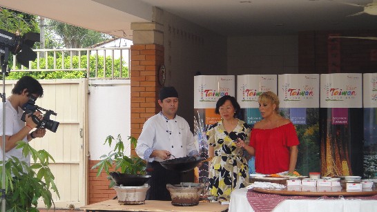 2011.01.20 黃大使夫人解說中華美食