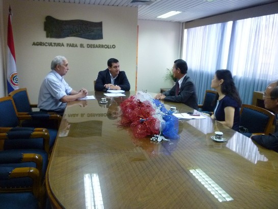 2010.01.24 駐巴拉圭黃大使聯昇拜會巴國農牧部部長卡多索