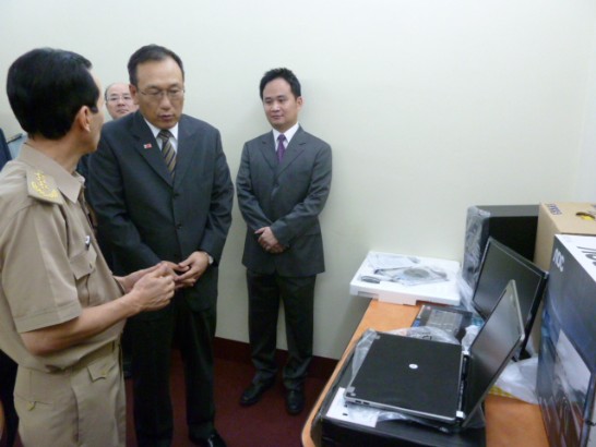 駐巴拉圭大使館捐贈巴國警察總部情報組電腦設備