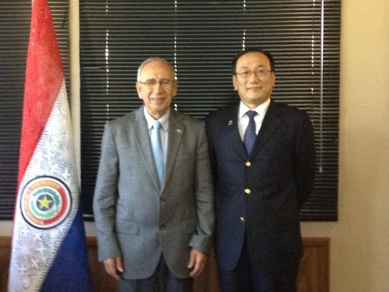 劉大使德立與瑞巴斯部長合影