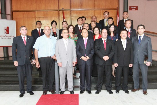 沙馬涅戈市長午宴後賓主合影