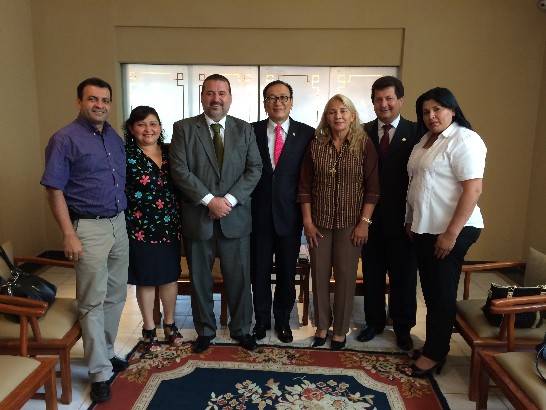 劉大使德立與巴眾院議長拉米雷斯暨所率訪華團成員合影