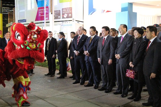 巴拉圭總統卡提斯及與會貴賓觀賞舞獅表演