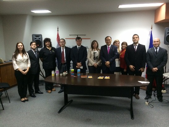 劉大使與巴計畫部部長José Ramón Molinas、觀光部長Marcela Bacigalupo及近期赴華參訓之4組學員合影