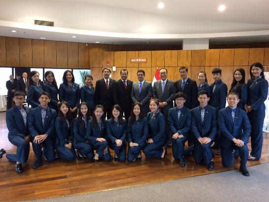 巴國眾議長韋拉斯格斯（Hugo Velázquez）於本（9）月10日上午接見我「國際青年大使交流訪問團」並設早餐款待，與會貴賓包括眾院第二副議長羅哈斯（Tadeo Rojas）、外委會主席易巴聶斯（José María Ibáñez）及原住民委員會主席Purificación Morel等眾議員。