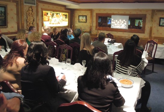 現場播映介紹台灣觀光旅遊Time for Taiwan影片。