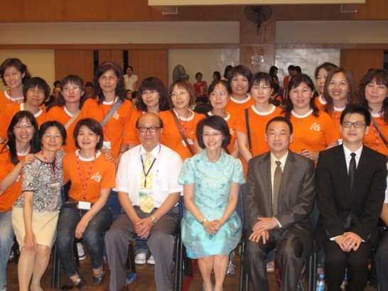From front right：Tang-Yang Wind Orchestra Director David Shih-Wei Lin, Taichung City Tanzih District Chief Officer Jien Wen-Hsiang, Representative Shin, Taichung Tanyang Elementary School Principal Pao Yao-Feng, .