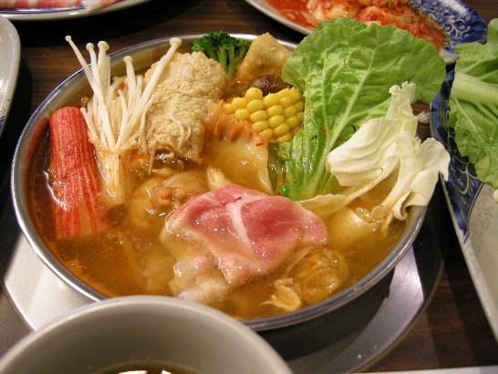 台灣小吃--寒冬圍爐吃火鍋